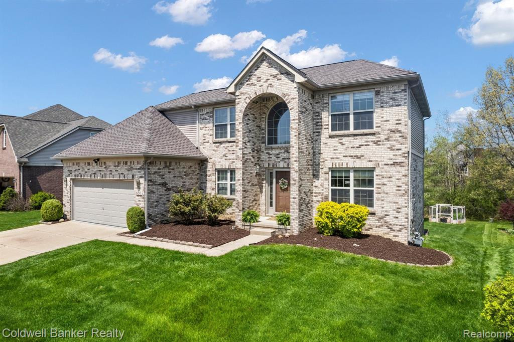 631 PARK LANE Road, Chelsea, MI 48118 — Photo 2