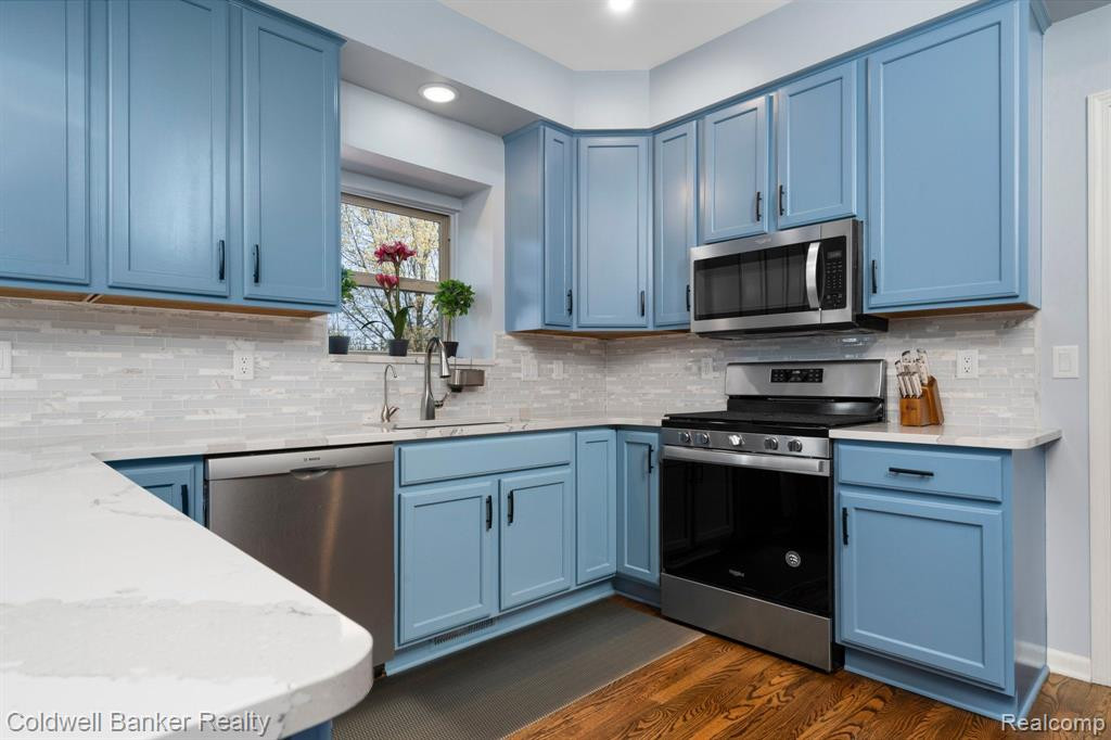 631 PARK LANE Road, Chelsea, MI 48118 — Photo 9