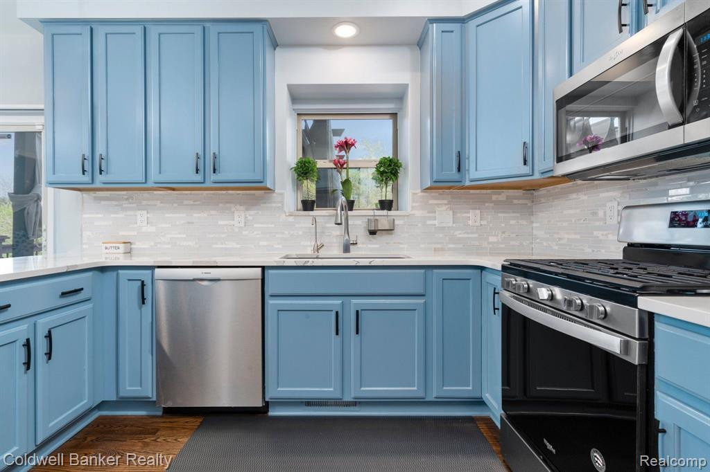 631 PARK LANE Road, Chelsea, MI 48118 — Photo 11
