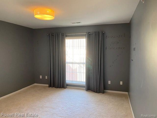 29579 NOTTINGHAM Circle, Livonia, MI 48152 — Photo 18