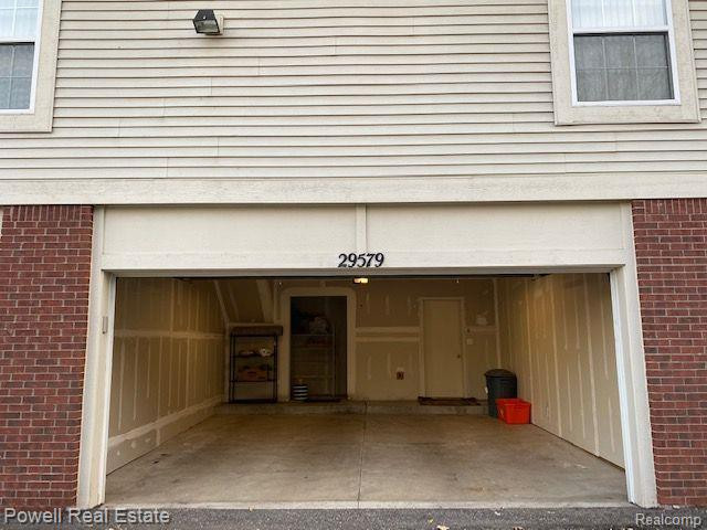 29579 NOTTINGHAM Circle, Livonia, MI 48152 — Photo 24