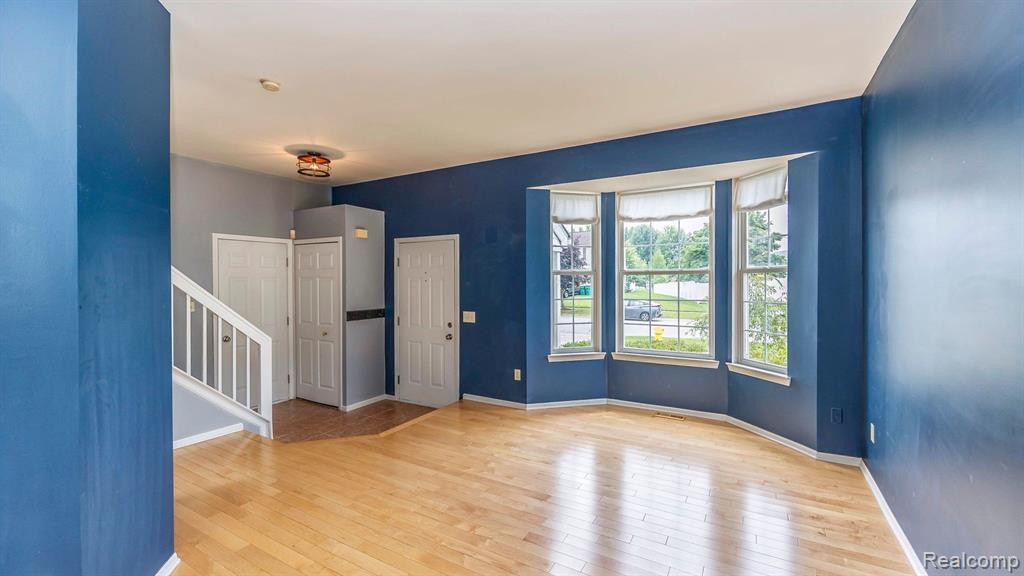 7535 STREAMWOOD Drive, Ypsilanti, MI 48197 — Photo 9