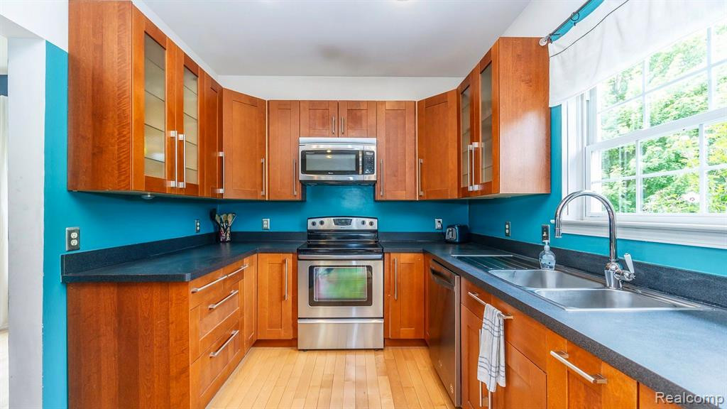 7535 STREAMWOOD Drive, Ypsilanti, MI 48197 — Photo 12