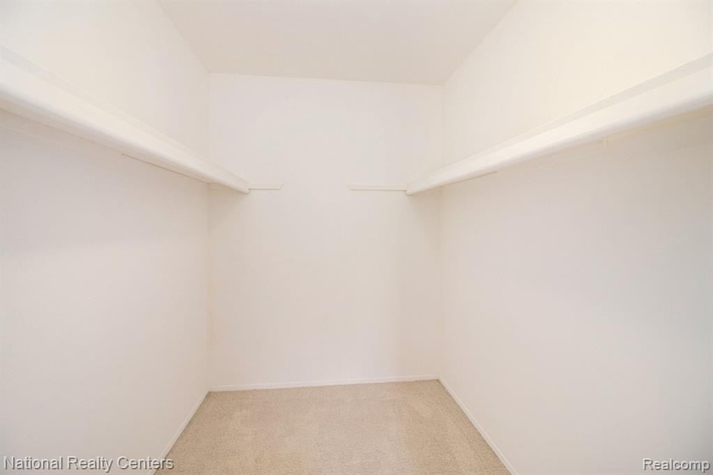 7760 MANOR Circle, 201, Westland, MI — Photo 9