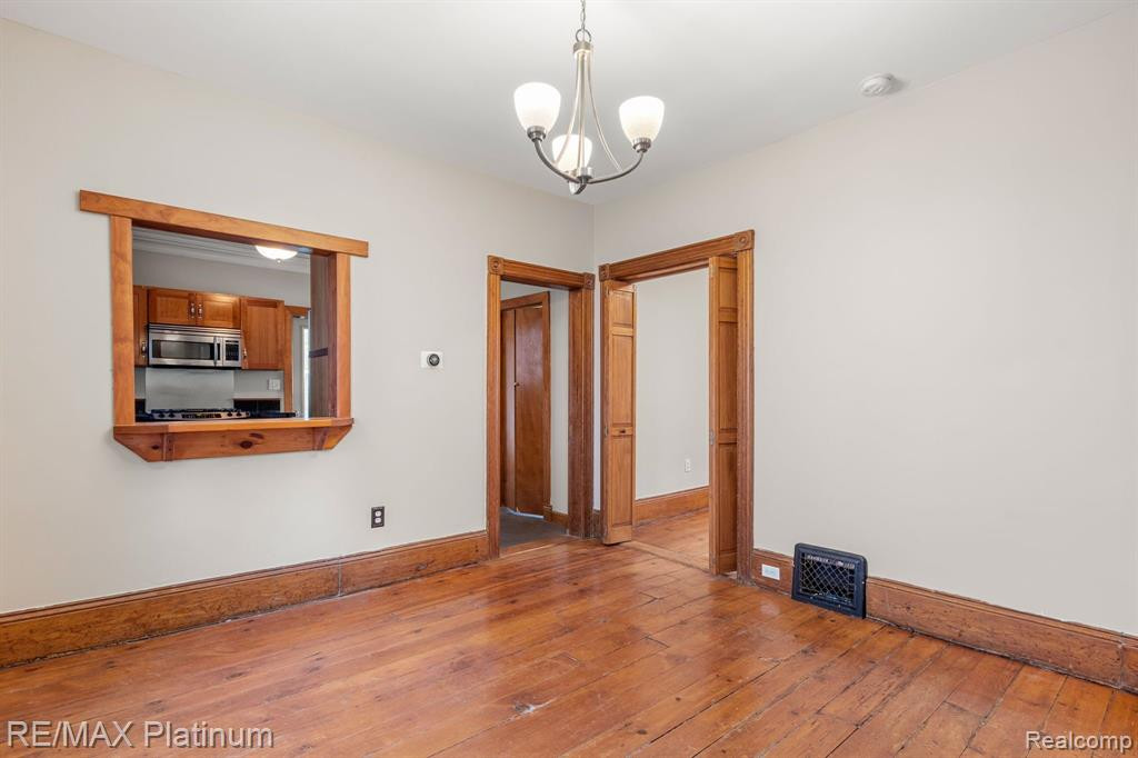 124 E SUMMIT Street, Ann Arbor, MI 48104 — Photo 5