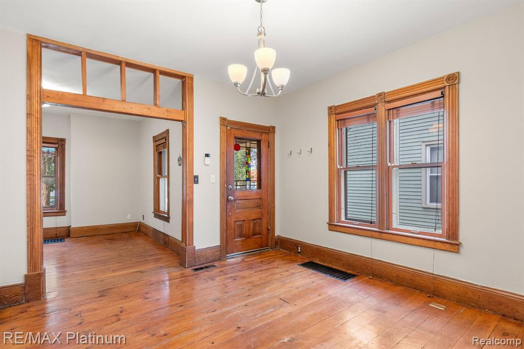 124 E SUMMIT Street, Ann Arbor, MI 48104 — Photo 7