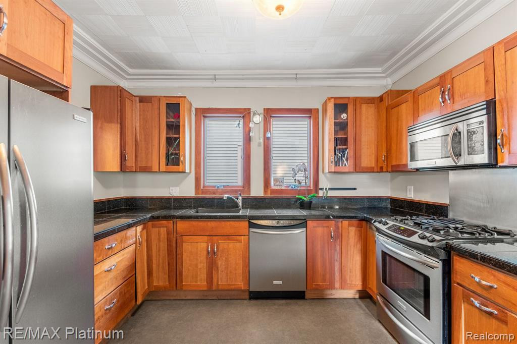 124 E SUMMIT Street, Ann Arbor, MI 48104 — Photo 11