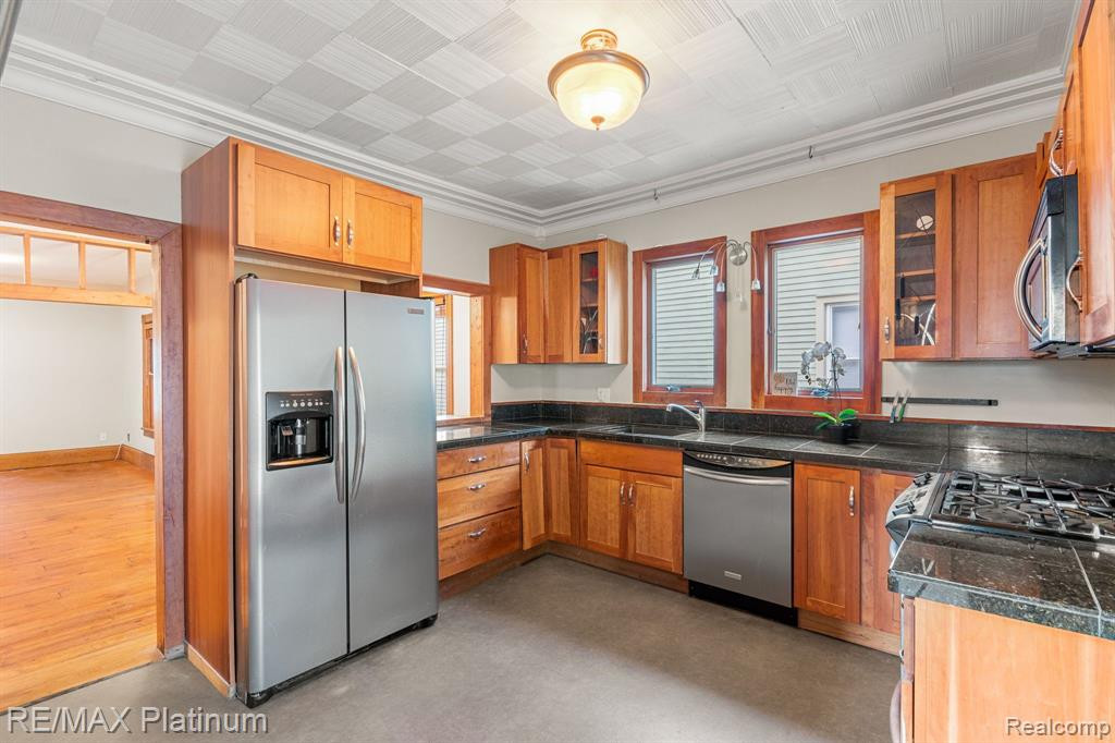 124 E SUMMIT Street, Ann Arbor, MI 48104 — Photo 12