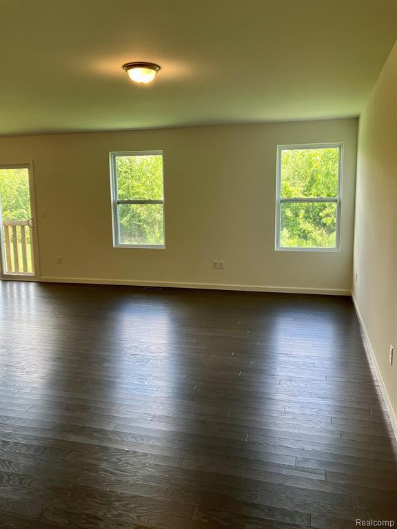 10181 SWAN LAKE Circle, 36, Ypsilanti, MI 48197 — Photo 4