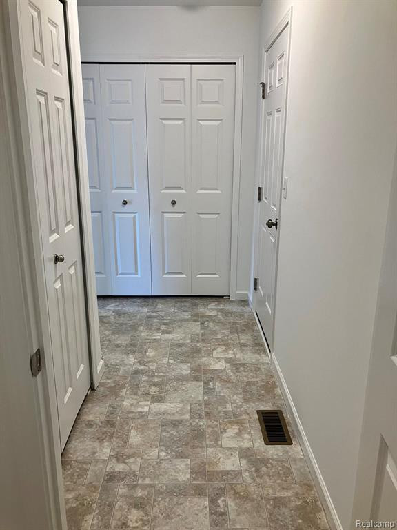 10181 SWAN LAKE Circle, 36, Ypsilanti, MI 48197 — Photo 10