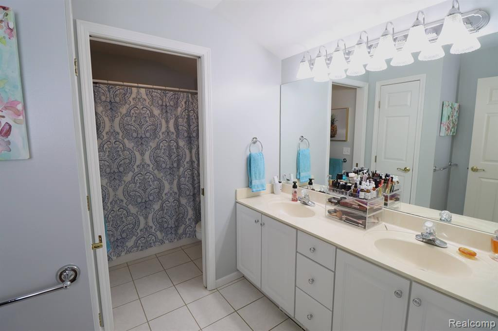 9441 Fair Oaks Drive, Goodrich Vlg, MI — Photo 14