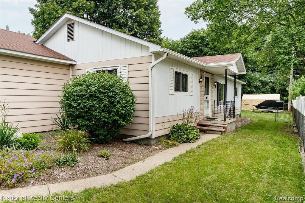 50 MECHANIC Street, Oxford, MI 48371 — Photo 3