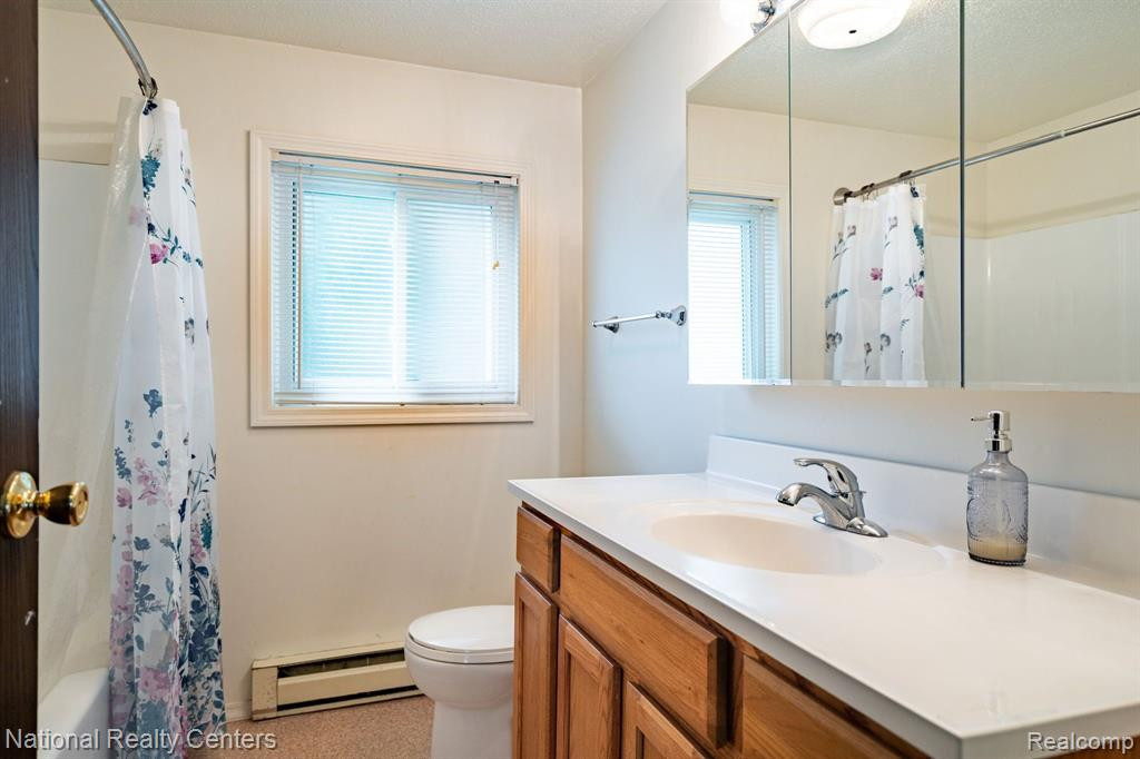 50 MECHANIC Street, Oxford, MI 48371 — Photo 19