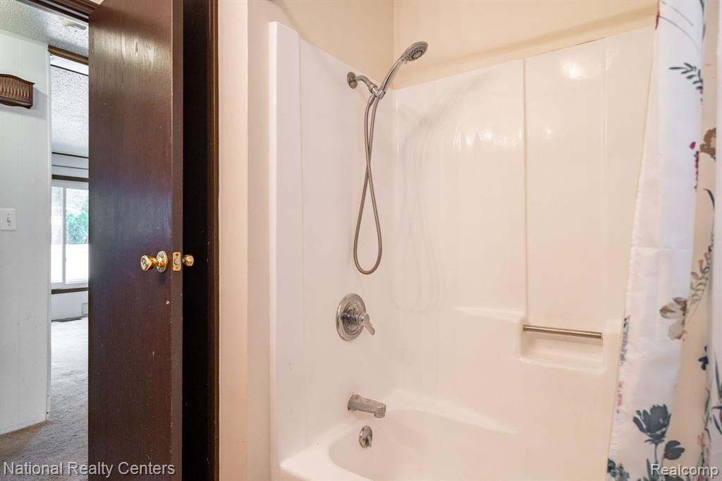 50 MECHANIC Street, Oxford, MI 48371 — Photo 20