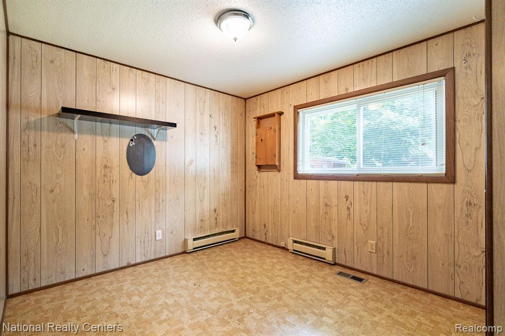 50 MECHANIC Street, Oxford, MI 48371 — Photo 21