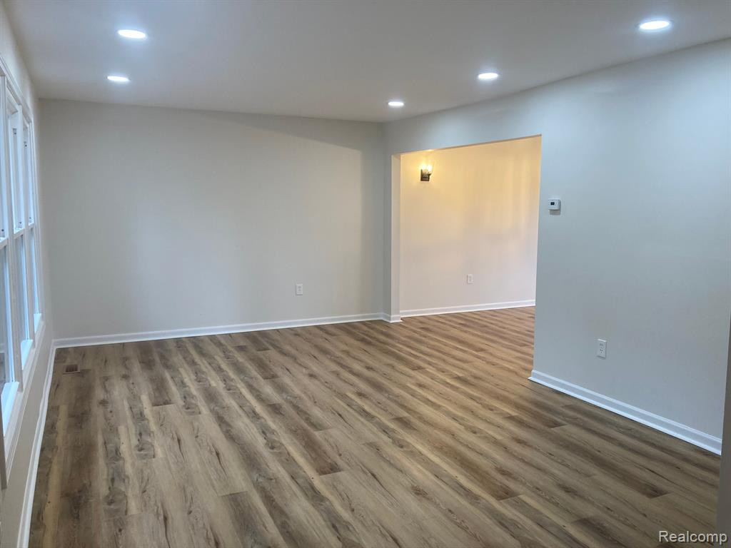 45 LAKES EDGE, Oxford, MI 48371 — Photo 3