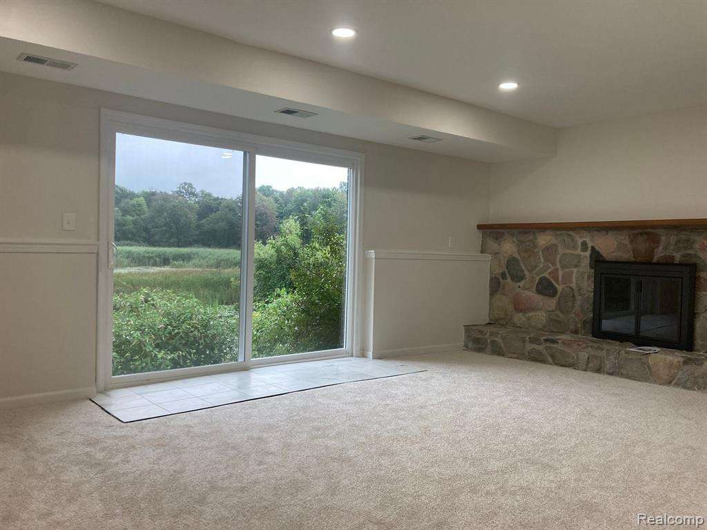 45 LAKES EDGE, Oxford, MI 48371 — Photo 8