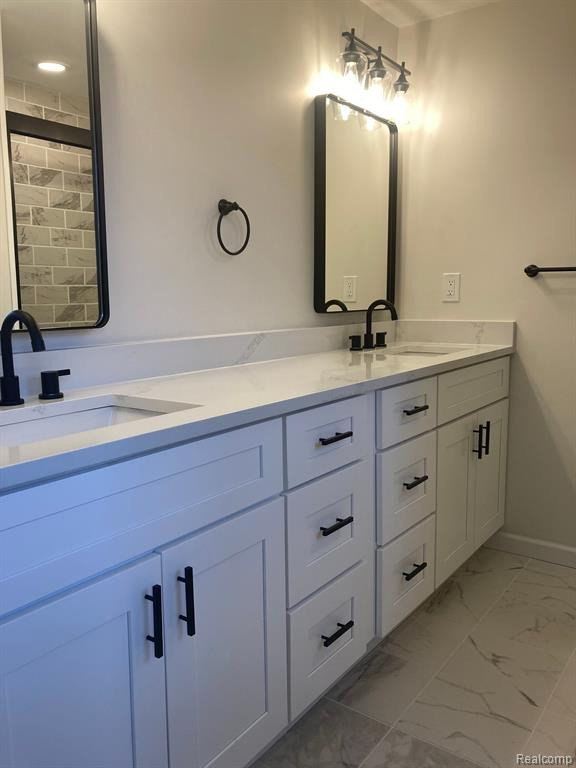 45 LAKES EDGE, Oxford, MI 48371 — Photo 11