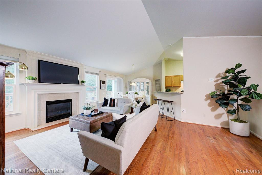 6331 CREEKSIDE Circle, Ypsilanti, MI 48197 — Photo 4