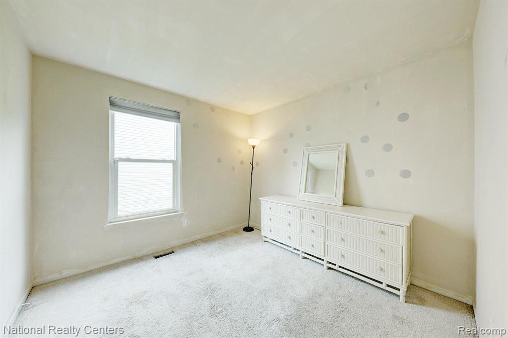 6331 CREEKSIDE Circle, Ypsilanti, MI 48197 — Photo 13