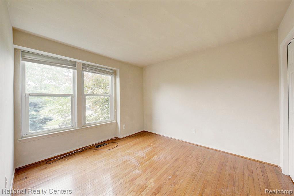 6331 CREEKSIDE Circle, Ypsilanti, MI 48197 — Photo 14