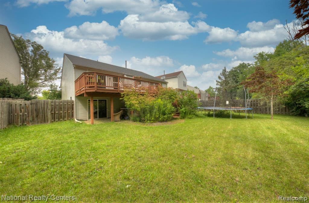 6331 CREEKSIDE Circle, Ypsilanti, MI 48197 — Photo 19