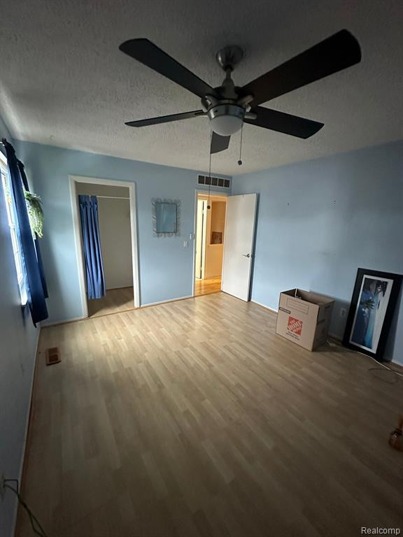 177 NEPTUNE Drive, Walled Lake, MI 48390 — Photo 10