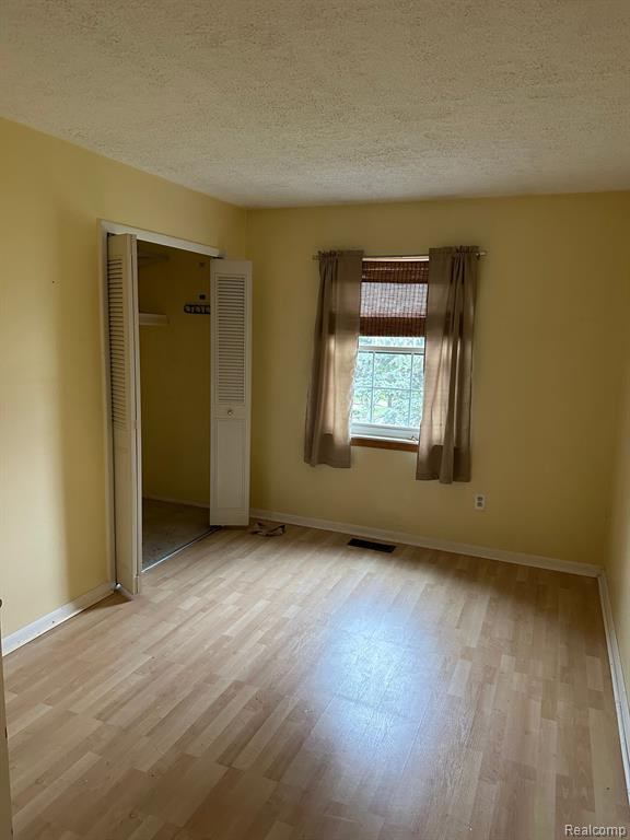 177 NEPTUNE Drive, Walled Lake, MI 48390 — Photo 13