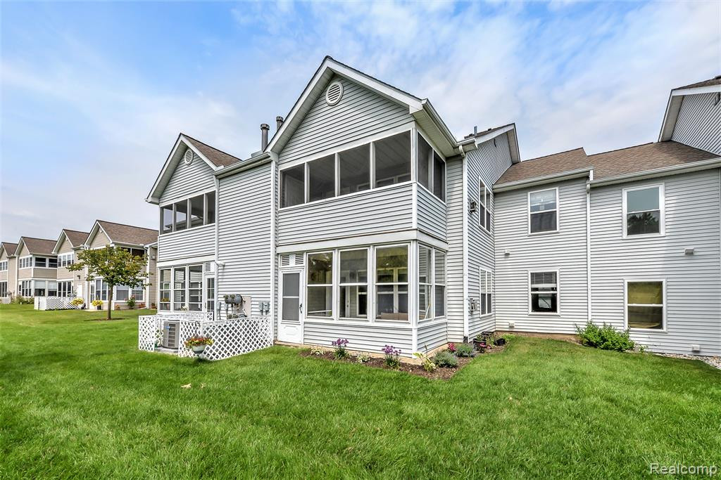 1731 WEATHERSTONE Drive, Ann Arbor, MI 48108 — Photo 3