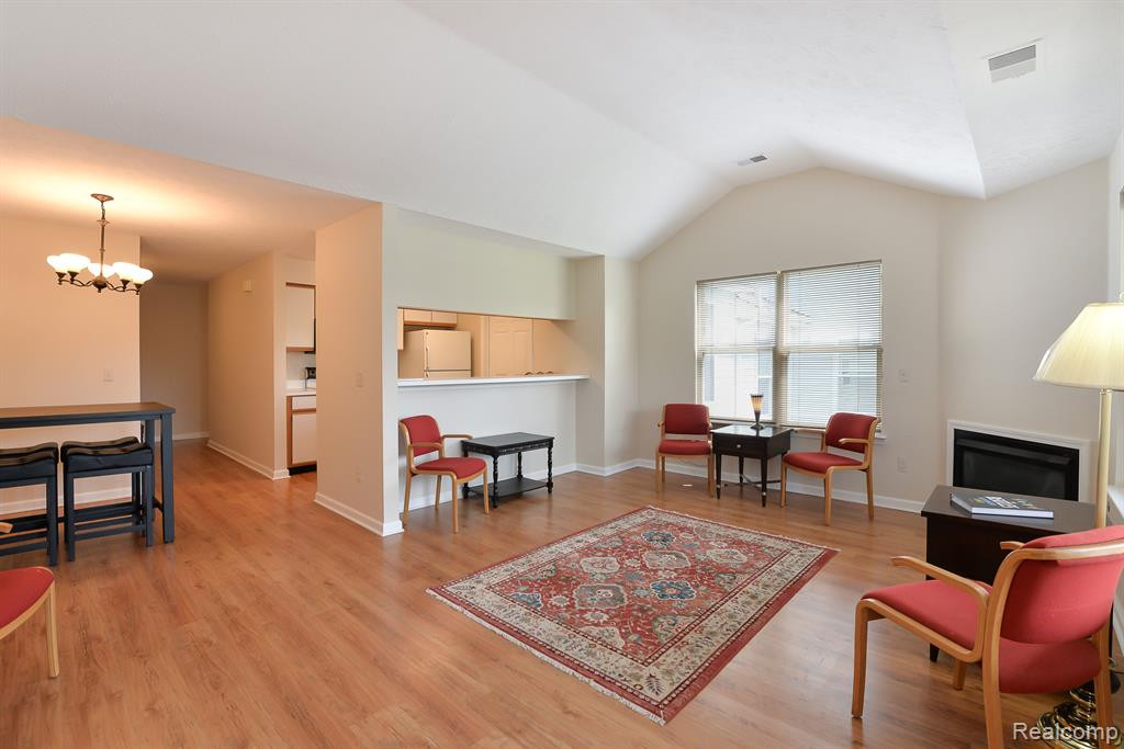1731 WEATHERSTONE Drive, Ann Arbor, MI 48108 — Photo 6