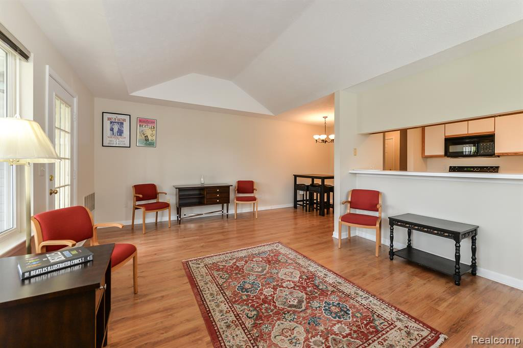 1731 WEATHERSTONE Drive, Ann Arbor, MI 48108 — Photo 7