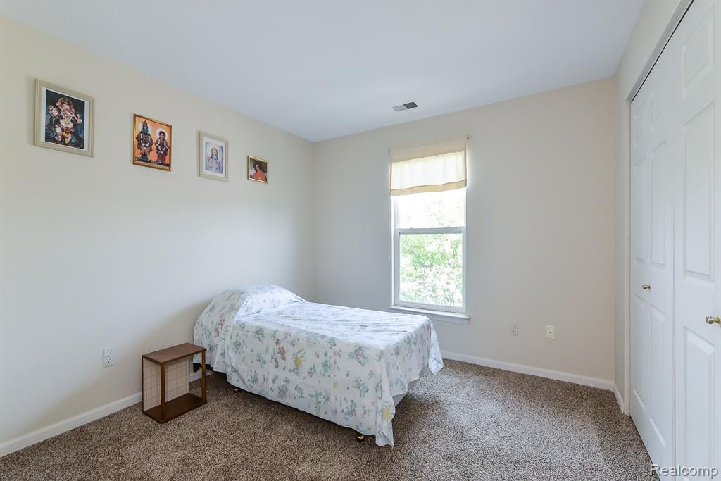 1731 WEATHERSTONE Drive, Ann Arbor, MI 48108 — Photo 18