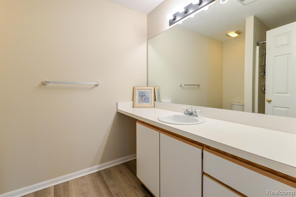 1731 WEATHERSTONE Drive, Ann Arbor, MI 48108 — Photo 20