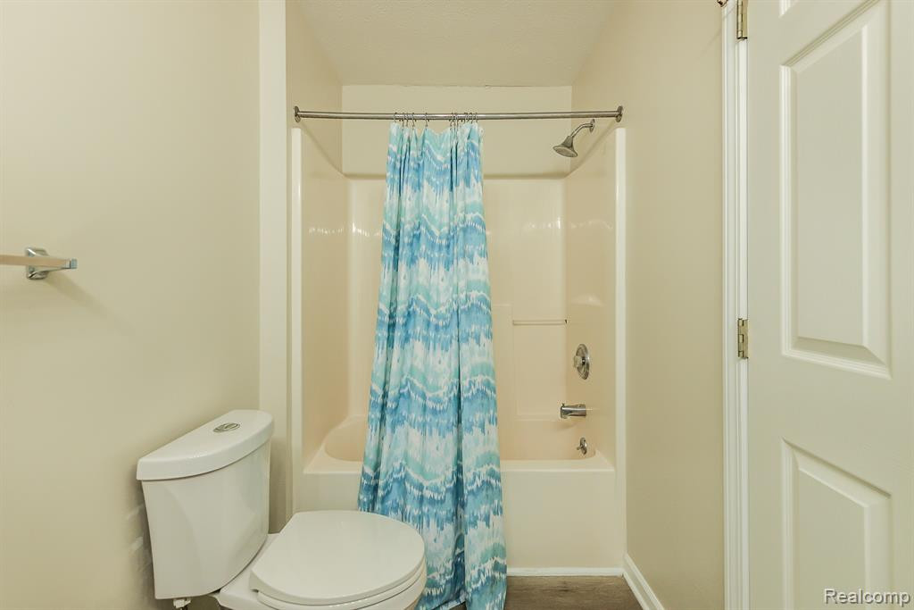 1731 WEATHERSTONE Drive, Ann Arbor, MI 48108 — Photo 27