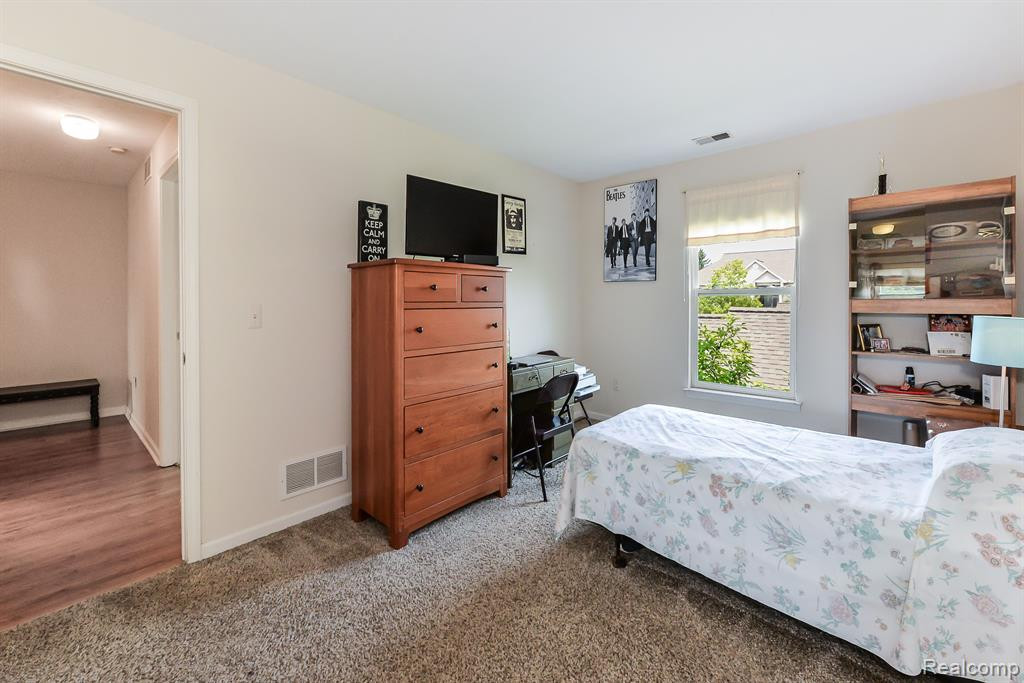 1731 WEATHERSTONE Drive, Ann Arbor, MI 48108 — Photo 28