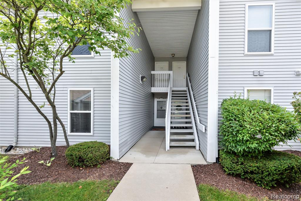 1731 WEATHERSTONE Drive, Ann Arbor, MI 48108 — Photo 30