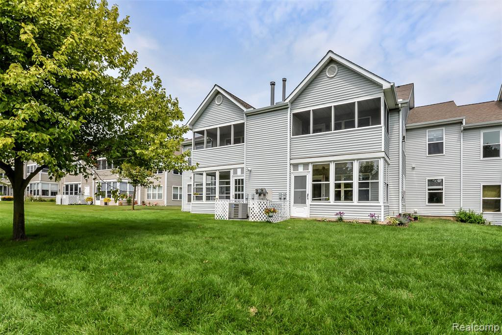 1731 WEATHERSTONE Drive, Ann Arbor, MI 48108 — Photo 32