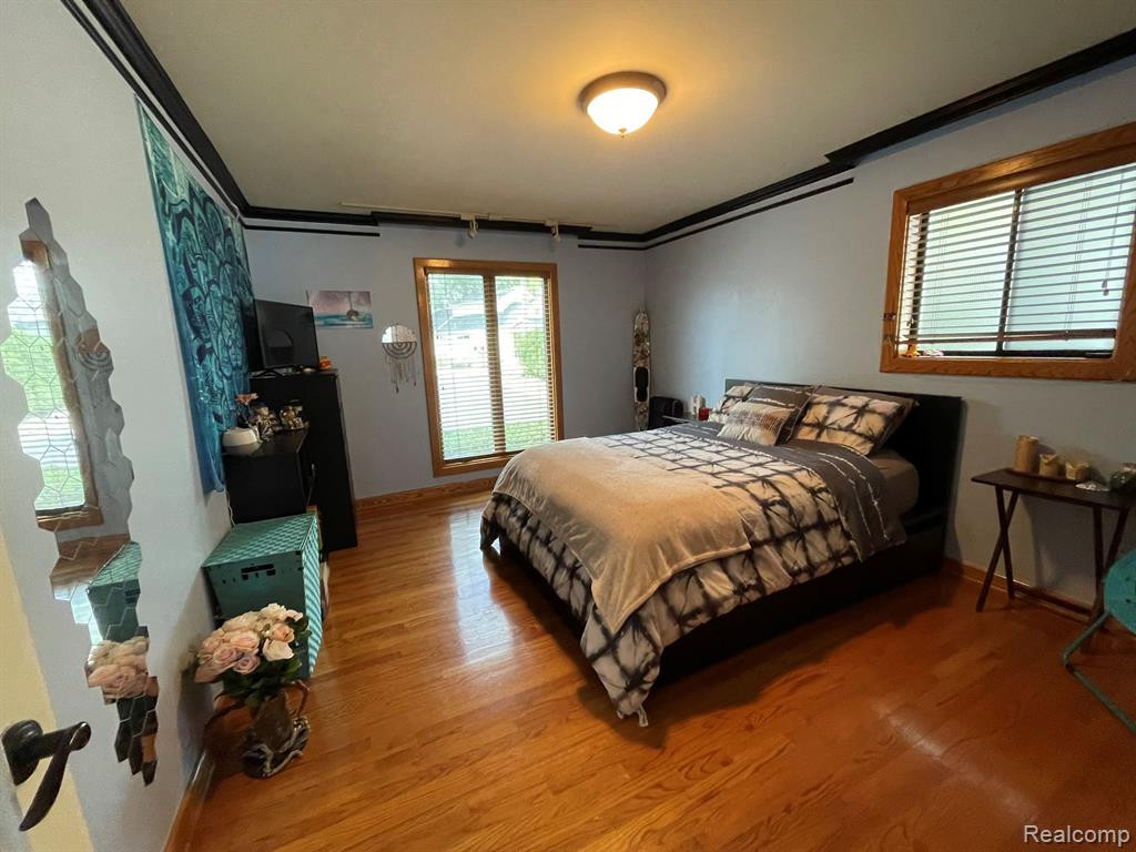 75 CRESCENT Avenue, Lake Orion, MI 48362 — Photo 28
