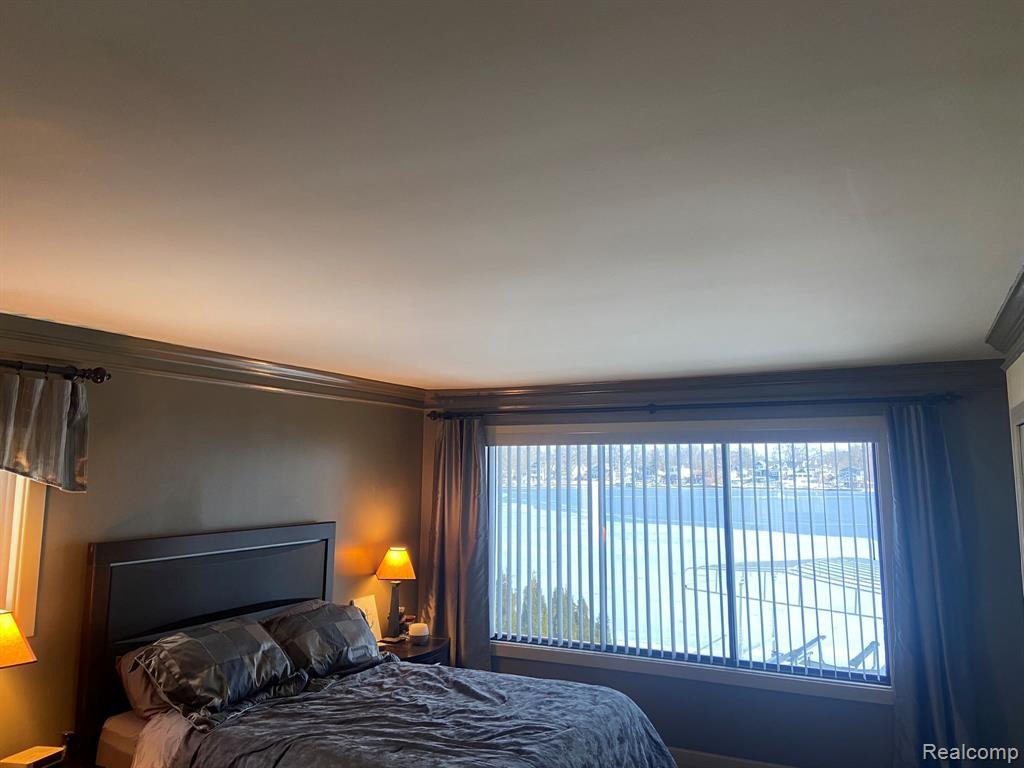 75 CRESCENT Avenue, Lake Orion, MI 48362 — Photo 30