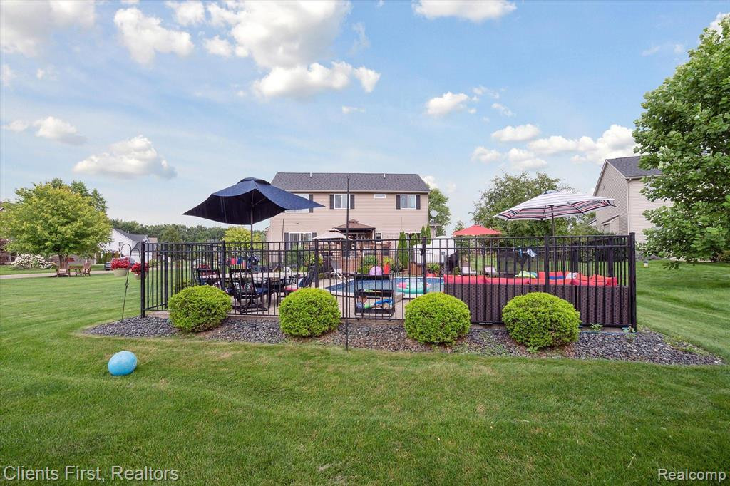 20983 OAK TREE DRIVE Drive, South Lyon, MI 48178 — Photo 56