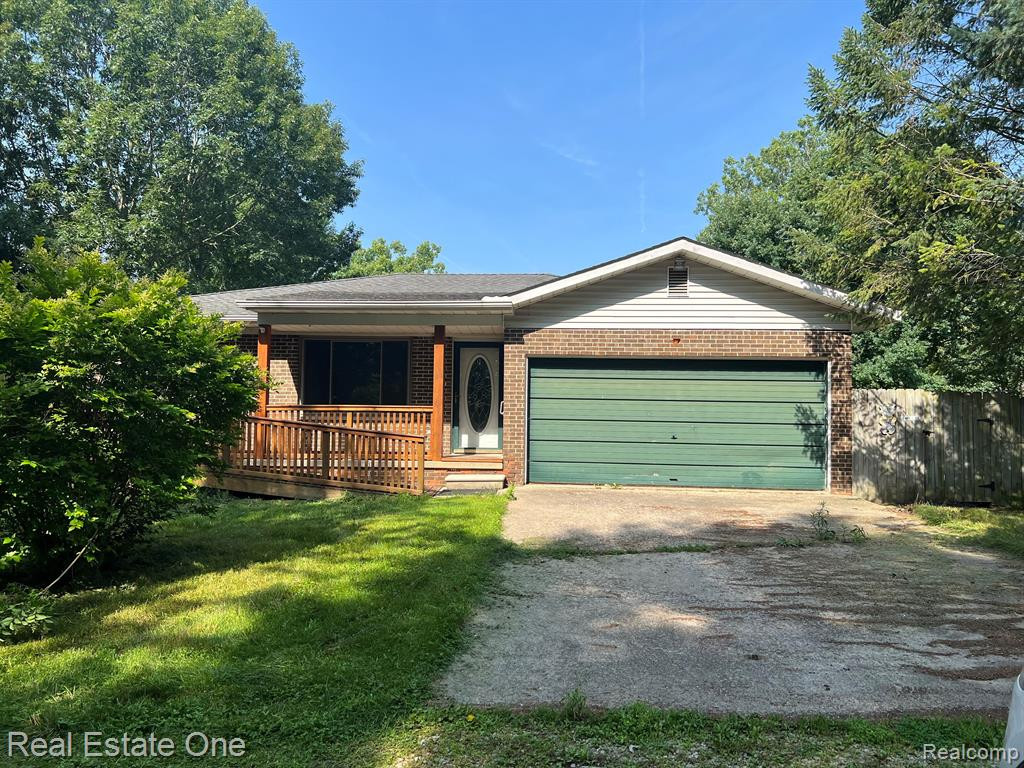 2394 PALMS Road, Columbus, MI — Photo 2