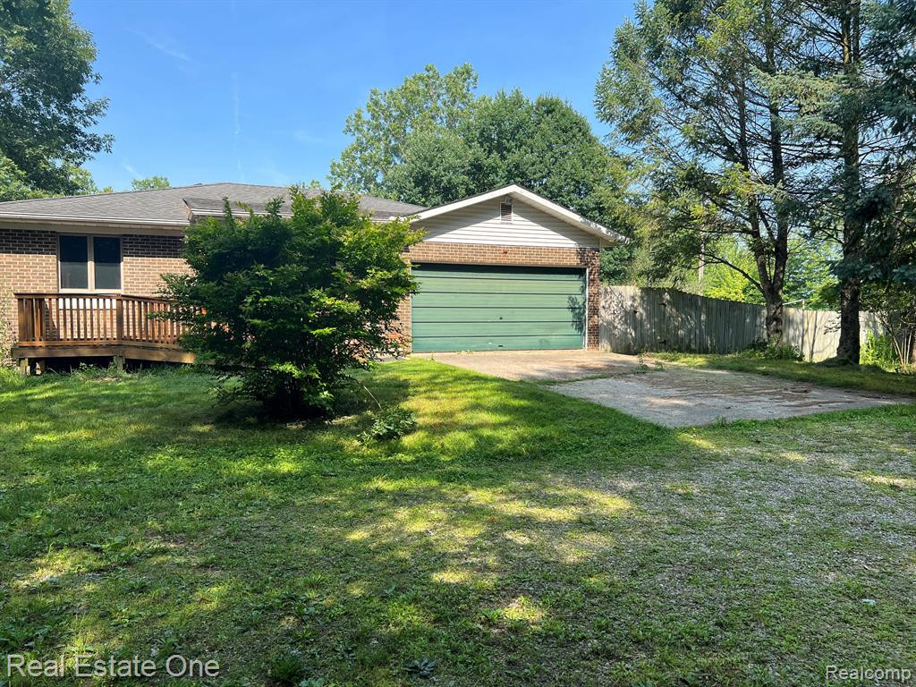 2394 PALMS Road, Columbus, MI — Photo 3