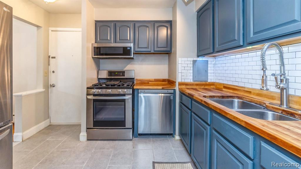 1201 ISLAND Drive, 104, Ann Arbor, MI 48105 — Photo 4
