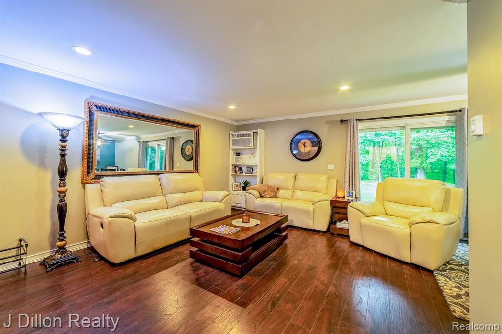 7630 WOODVIEW Street, 2, Westland, MI — Photo 5