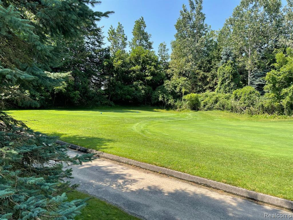 2354 Pinecroft Drive, Canton, MI 48188 — Photo 4
