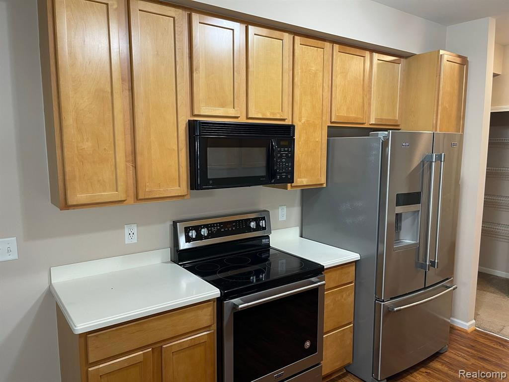2354 Pinecroft Drive, Canton, MI 48188 — Photo 15
