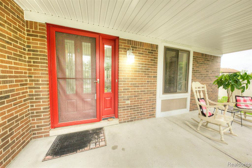 1158 E Lemont Court, Canton, MI 48187 — Photo 4