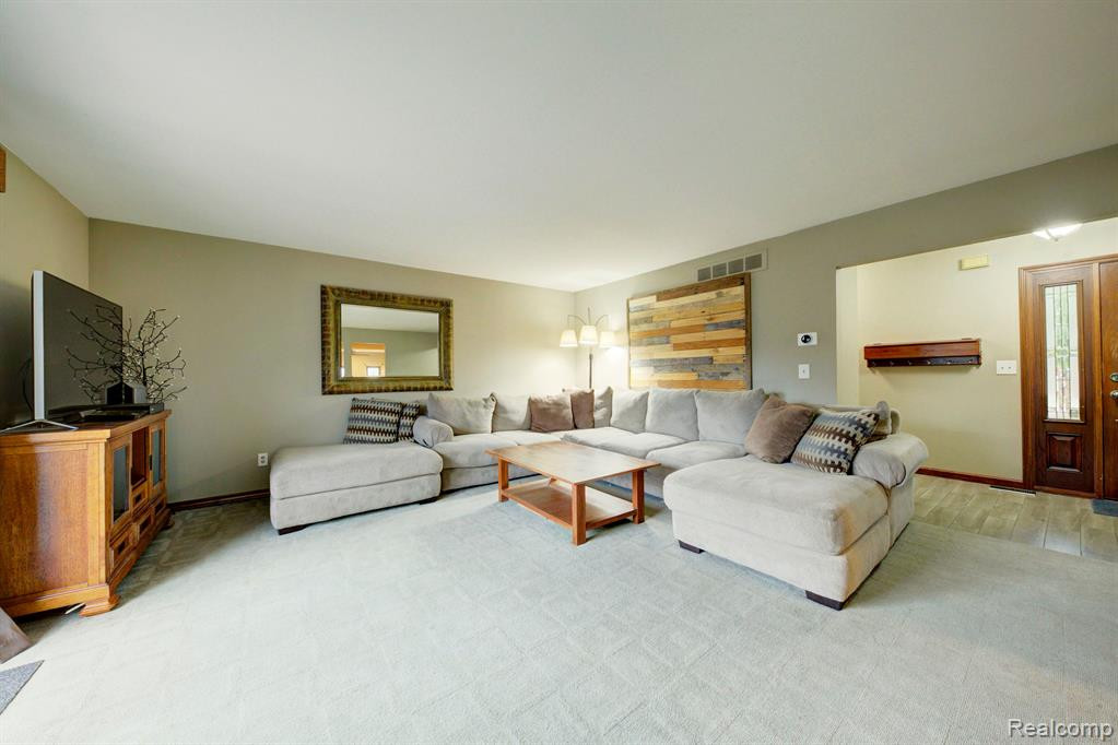 1158 E Lemont Court, Canton, MI 48187 — Photo 8