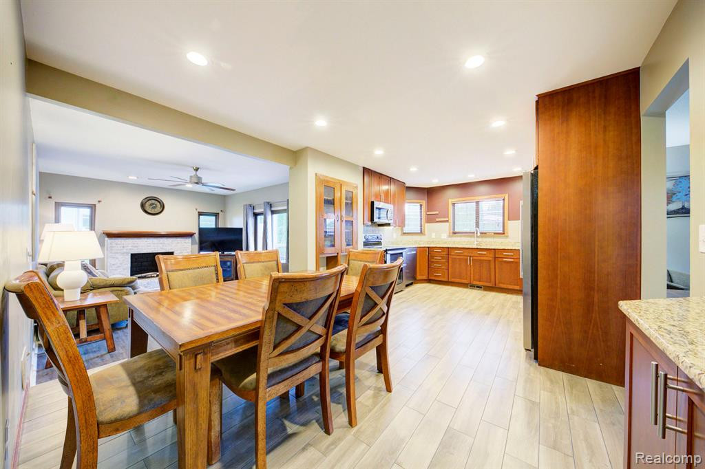 1158 E Lemont Court, Canton, MI 48187 — Photo 12