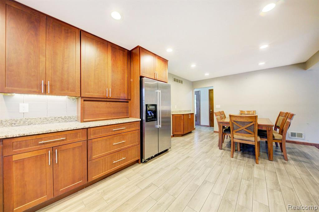 1158 E Lemont Court, Canton, MI 48187 — Photo 16